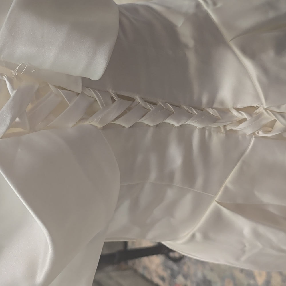 Ivory wedding dress - Picture 6 of 15